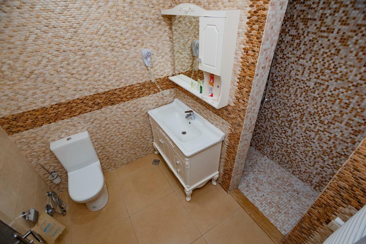 Apartment On Javakhishvili バトゥーミ エクステリア 写真