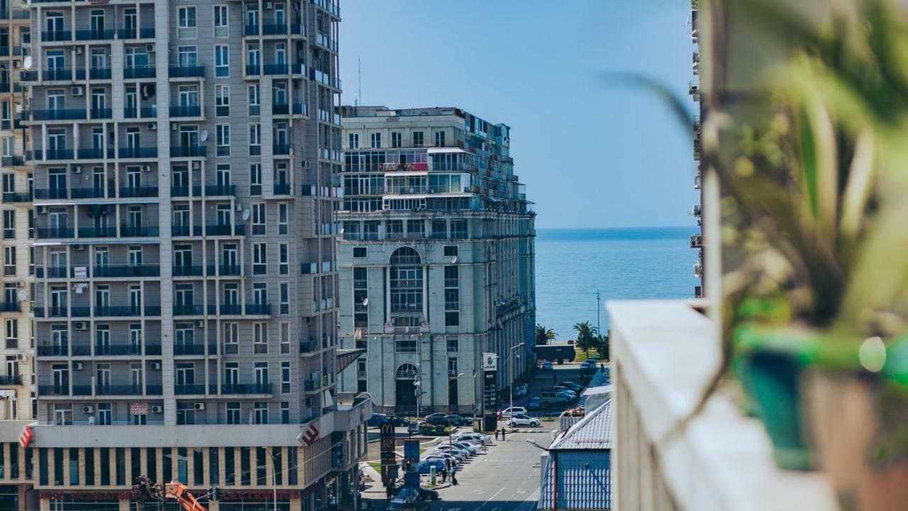 Apartment On Javakhishvili バトゥーミ エクステリア 写真
