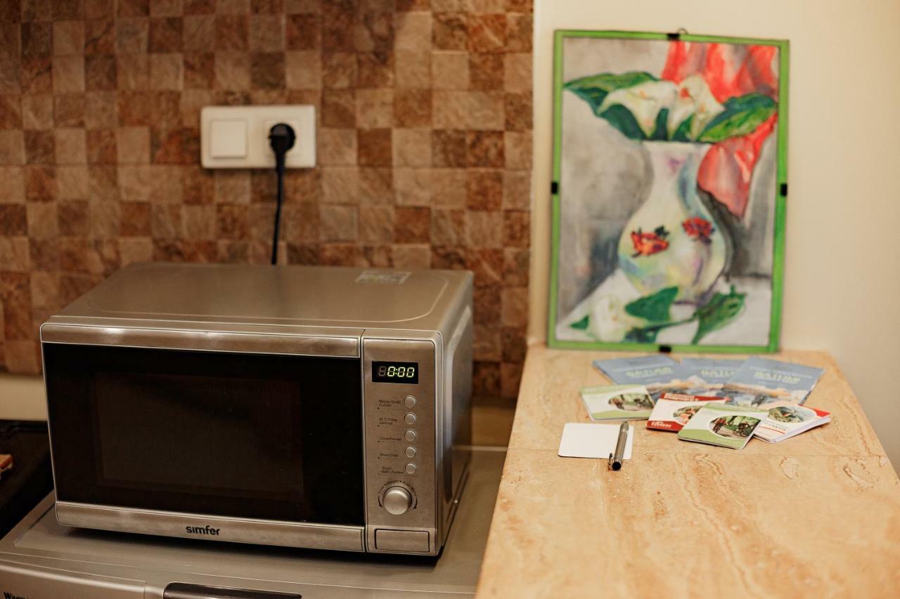 Apartment On Javakhishvili バトゥーミ エクステリア 写真